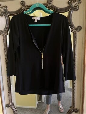 Michael Kors Black Zip-Front V-Neck Tunic